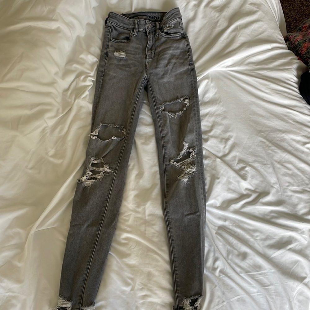 American eagle Gray ripped jeans